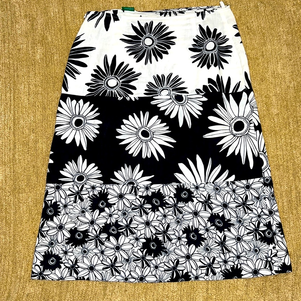Gently used black and white skirt from United Colors of Benetton